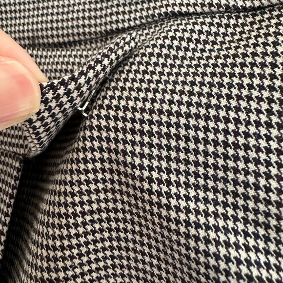 NWT Wayf Anthropologie Women’s Small Houndstooth Asymmetrical Pleated Mini Skort - Picture 5 of 13